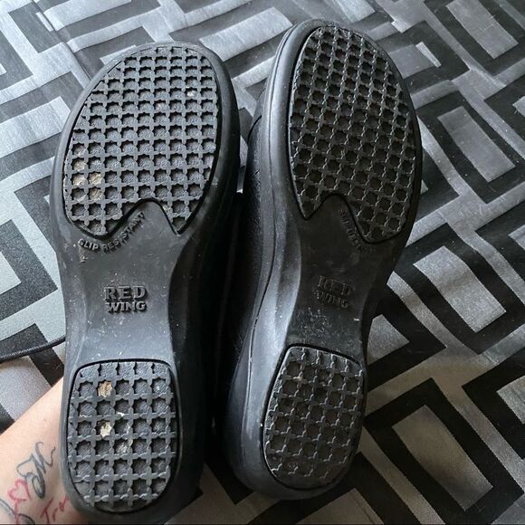 Red Wing black slip resistant work shoes - Picture 7 of 9